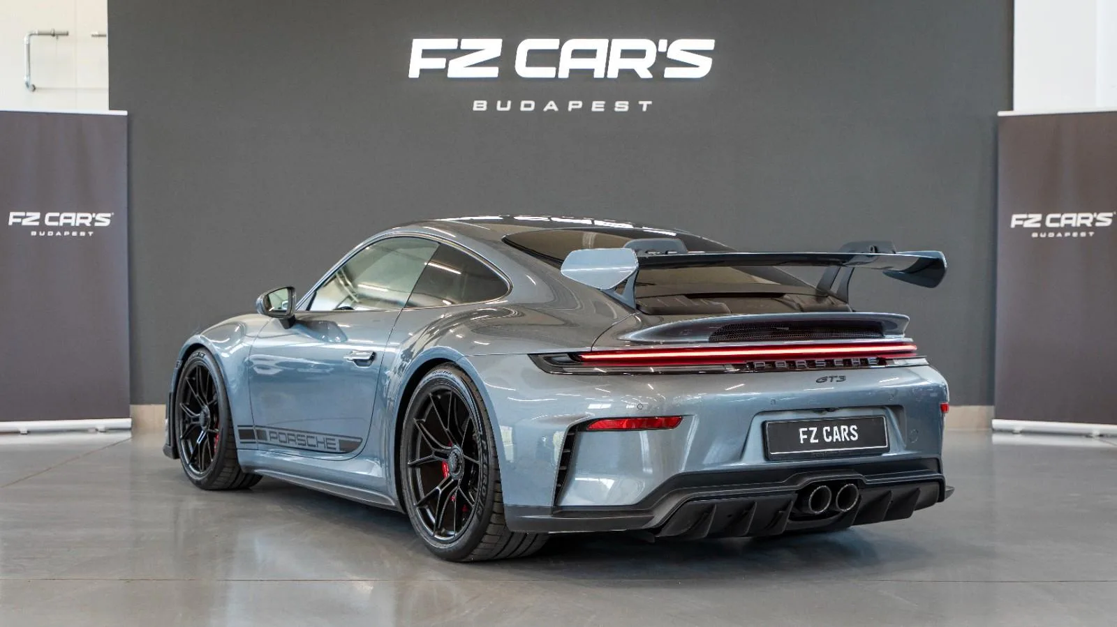 2025 Porsche 911 GT3, 3/13