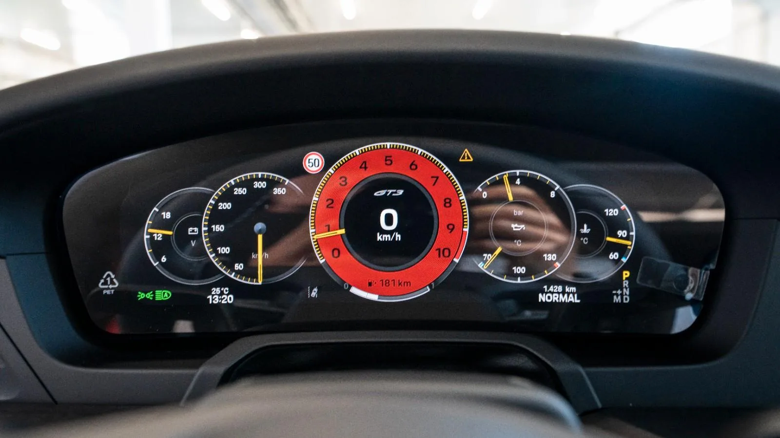 2025 Porsche 911 GT3, 10/13