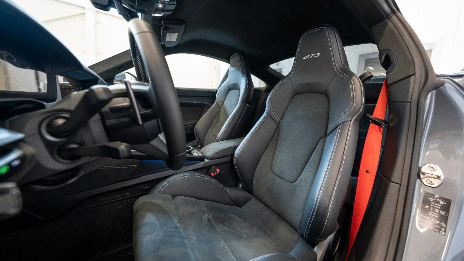 2025 Porsche 911 GT3, 12/13