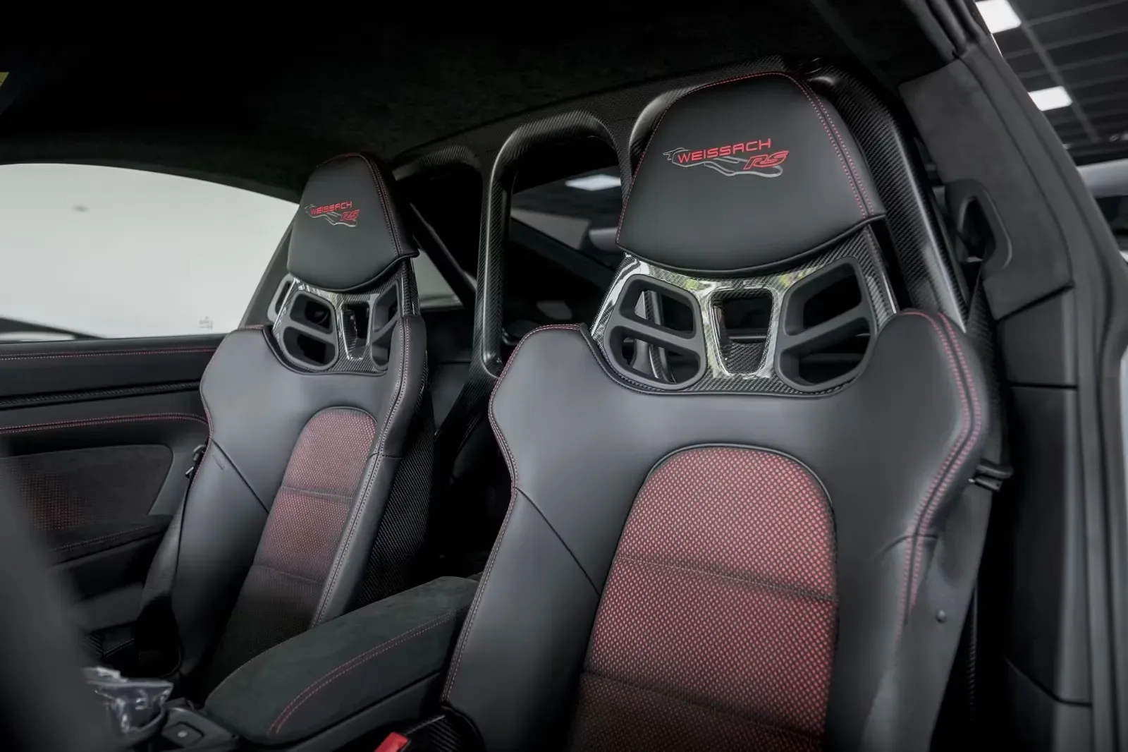 2025 Porsche 911 GT3 RS Weissach, 6/27