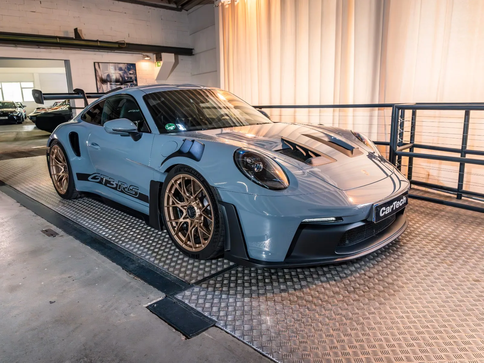 2025 Porsche 911 GT3 RS offered by a specialist dealer in Ismaning, Germany, main photo