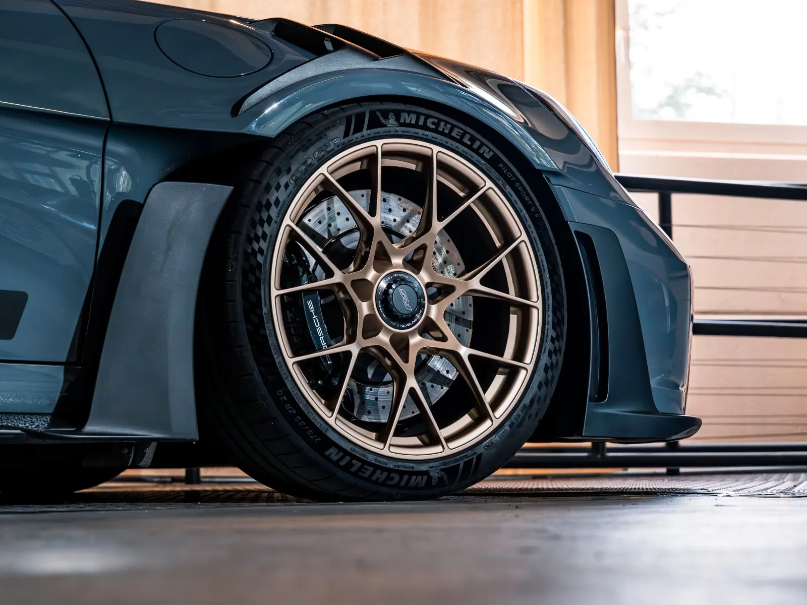 2025 Porsche 911 GT3 RS, 8/30