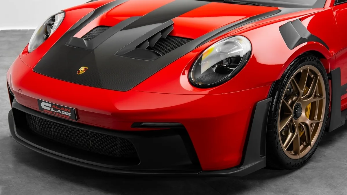 2025 Porsche 911 GT3 RS offered by a specialist dealer in Dubai, United Arab Emirates, photo 7 of 25