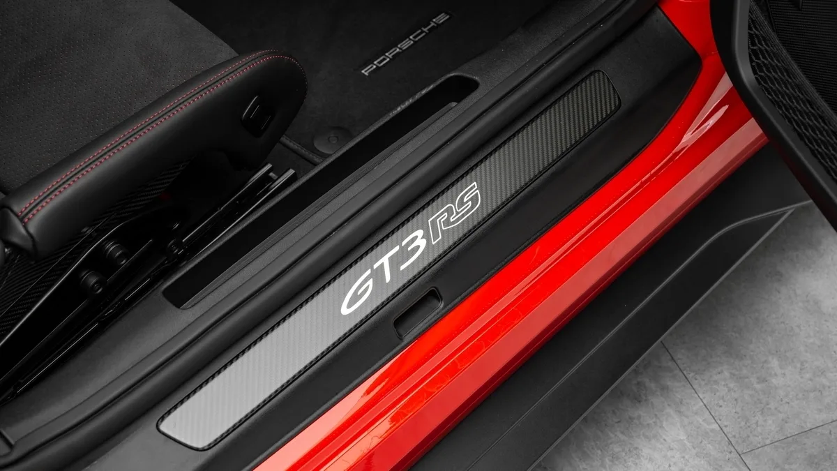 2025 Porsche 911 GT3 RS offered by a specialist dealer in Dubai, United Arab Emirates, photo 13 of 25