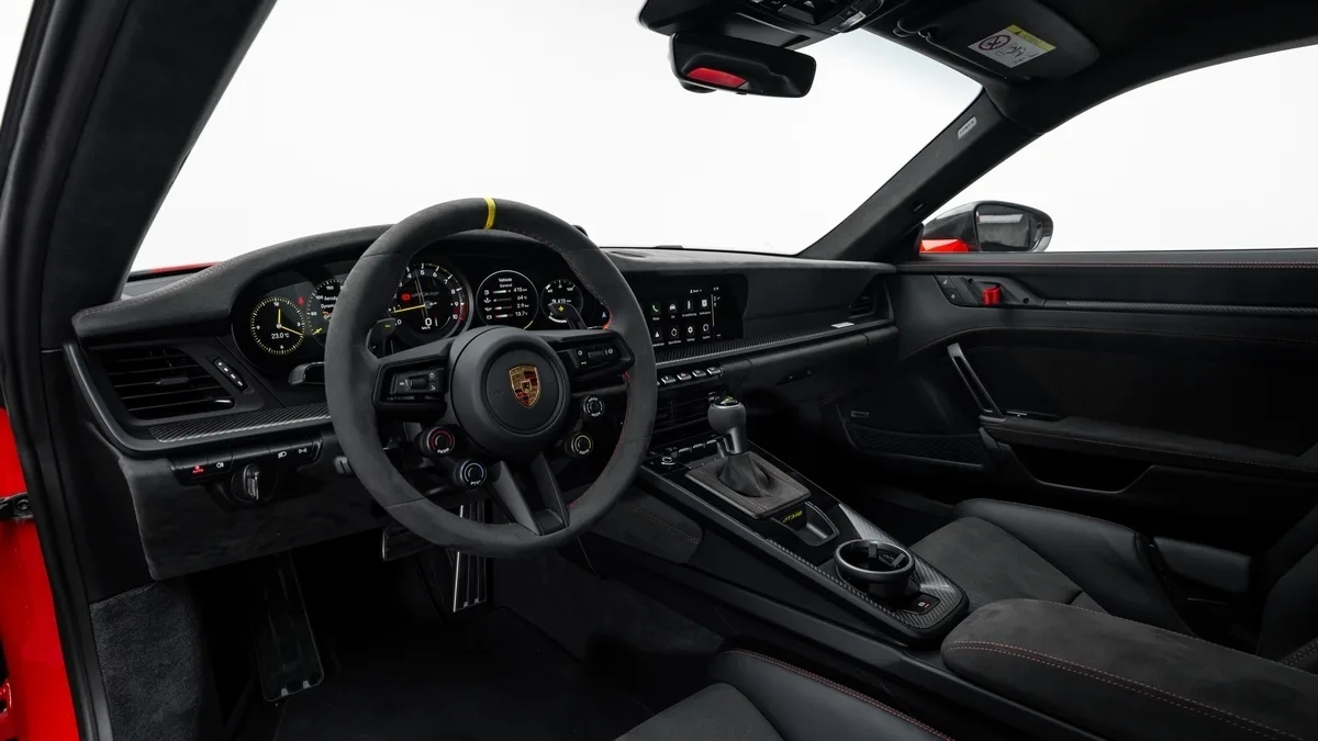 2025 Porsche 911 GT3 RS offered by a specialist dealer in Dubai, United Arab Emirates, photo 14 of 25