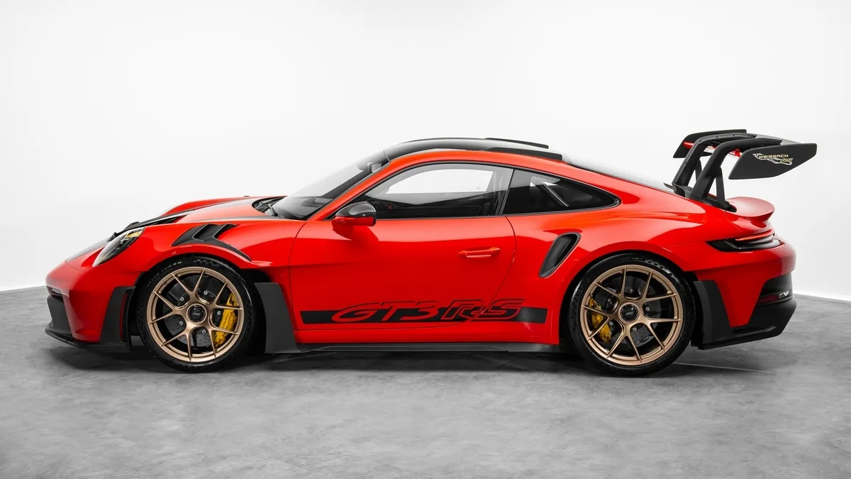 2025 Porsche 911 GT3 RS offered by a specialist dealer in Dubai, United Arab Emirates, photo 25 of 25