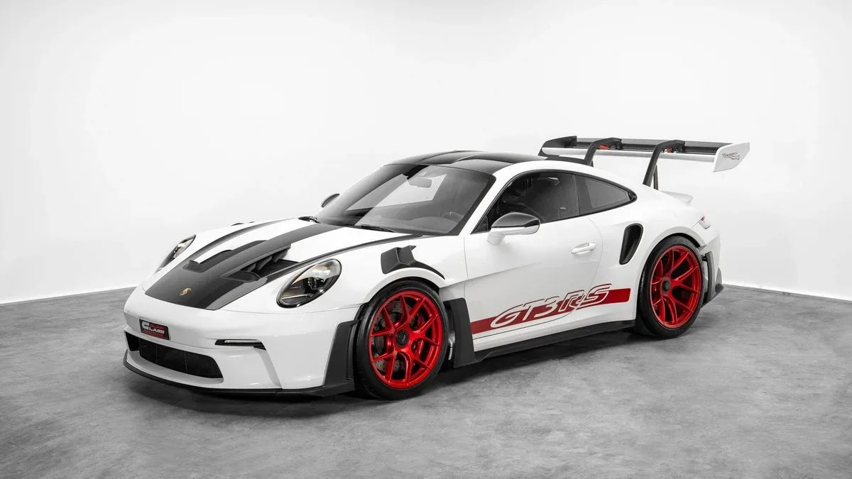 2025 Porsche 911 GT3 RS angeboten von einem Fachhändler in Dubai, Vereinigte Arabische Emirate, Hauptfoto