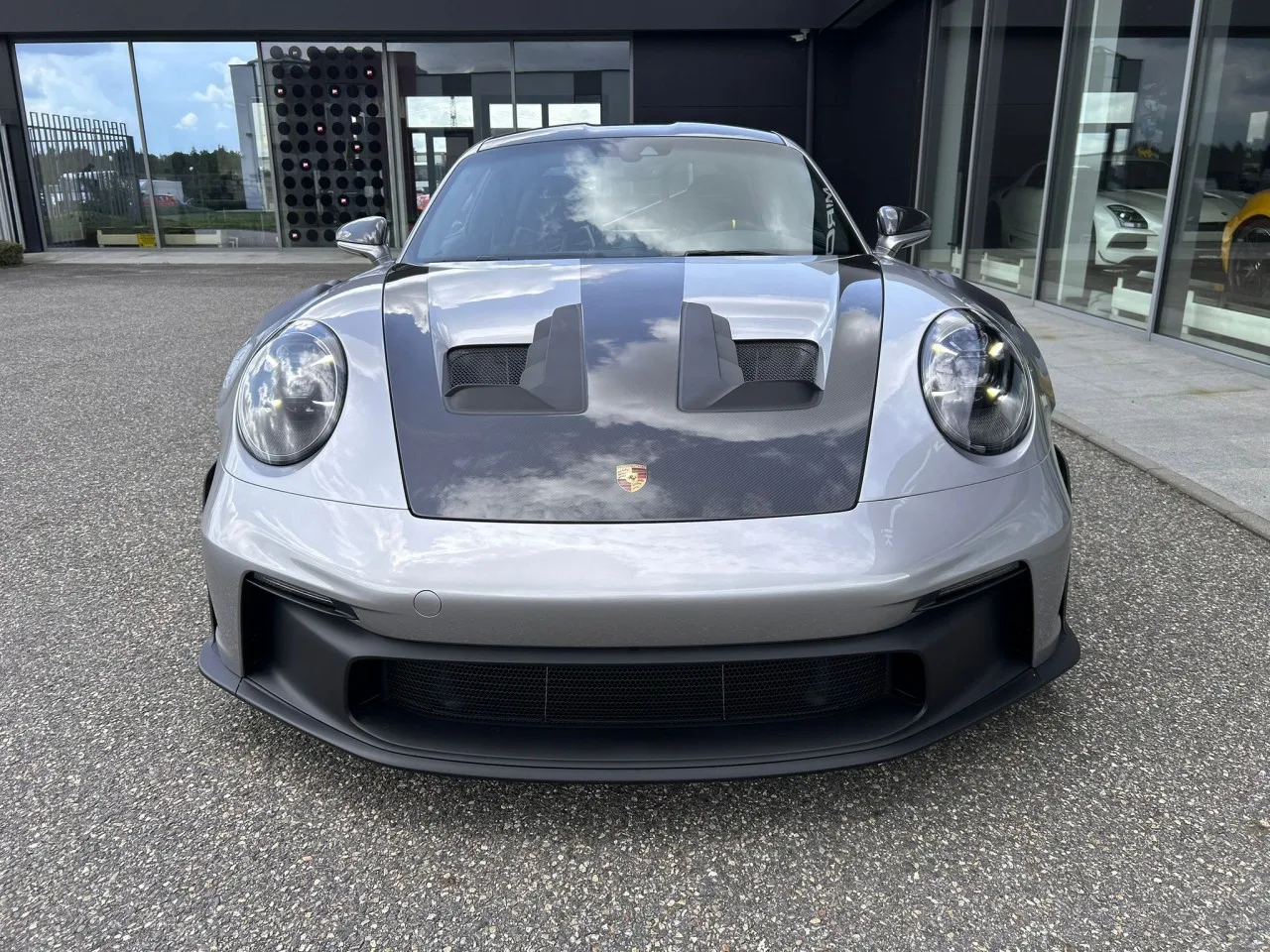 2025 Porsche 911 GT3 RS Weissach package proposée par un concessionnaire spécialisé à Písek, Tchéquie, photo 6 sur 24