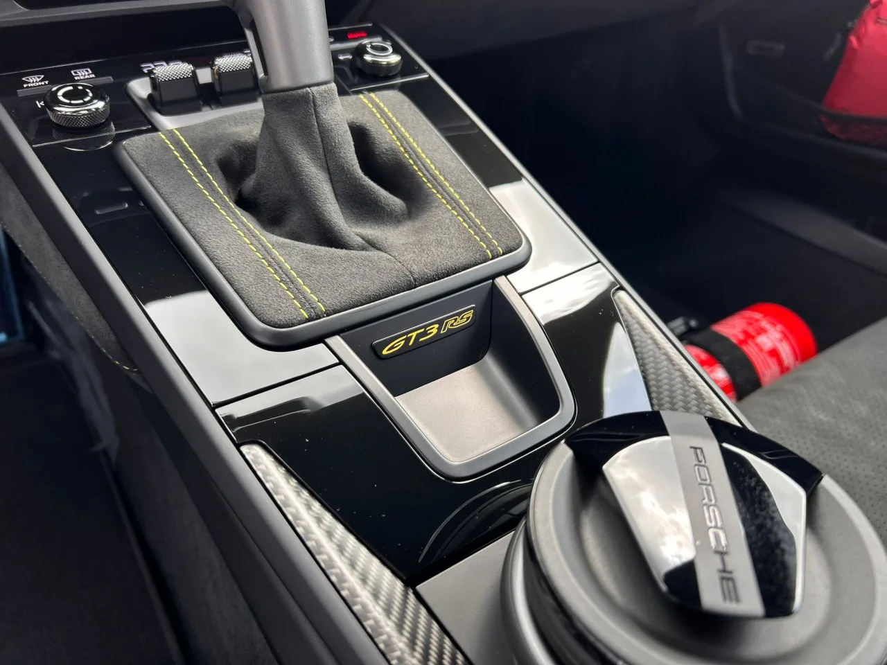 2025 Porsche 911 GT3 RS Weissach package proposée par un concessionnaire spécialisé à Písek, Tchéquie, photo 20 sur 24