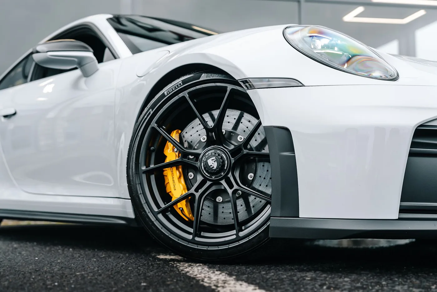 2025 Porsche 911 GT3 Touring proposée par un spécialiste de la supercar à Preston, Royaume-Uni, photo 16 sur 25