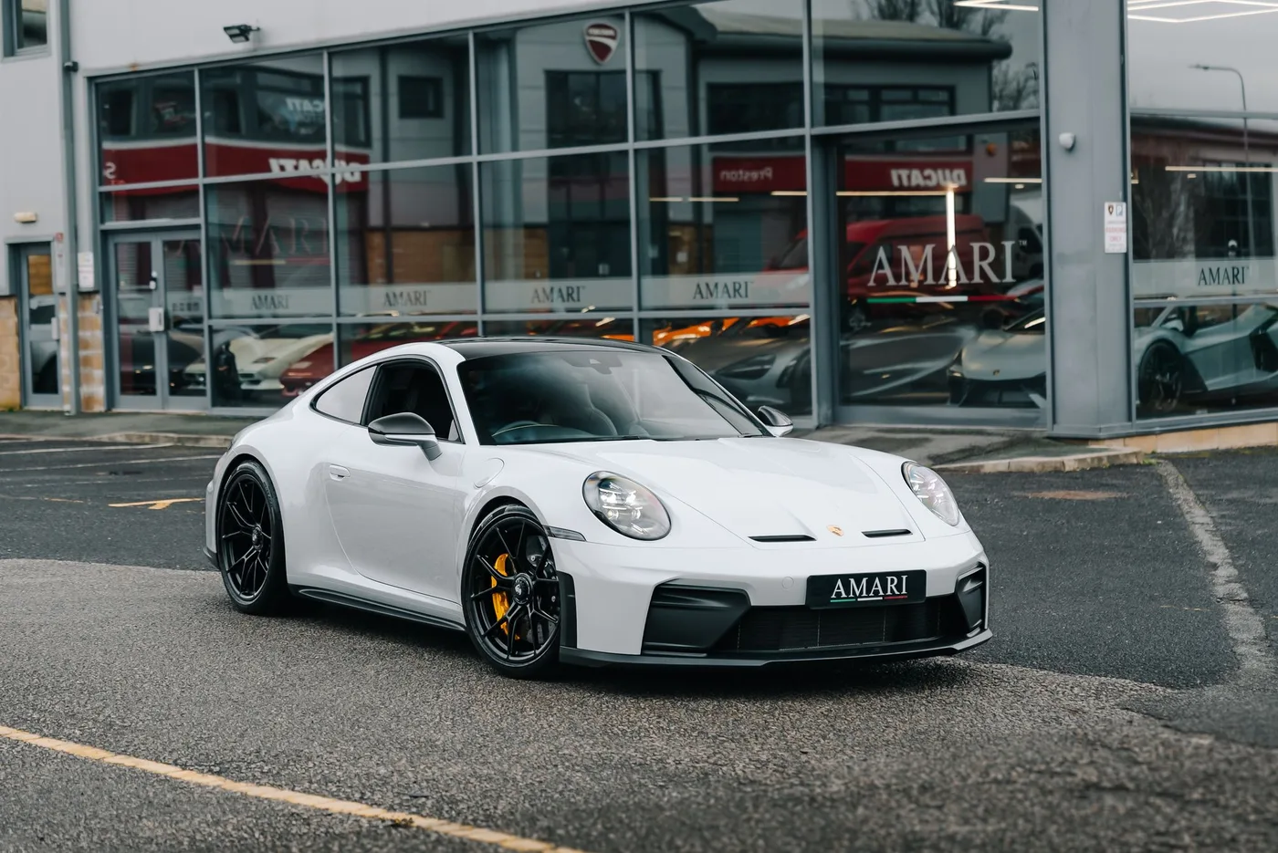 2025 Porsche 911 GT3 Touring proposée par un spécialiste de la supercar à Preston, Royaume-Uni, photo 17 sur 25