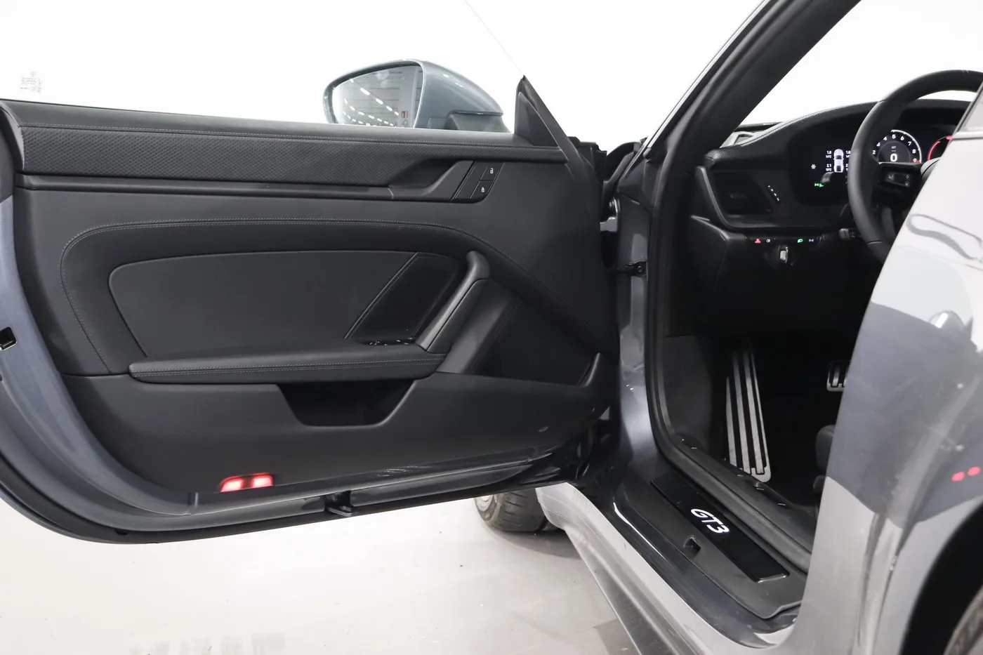 2025 Porsche 911 GT3 Touring angeboten von einem Supersportwagenhändler in Zibido San Giacomo, Italien, Foto 16 von 21