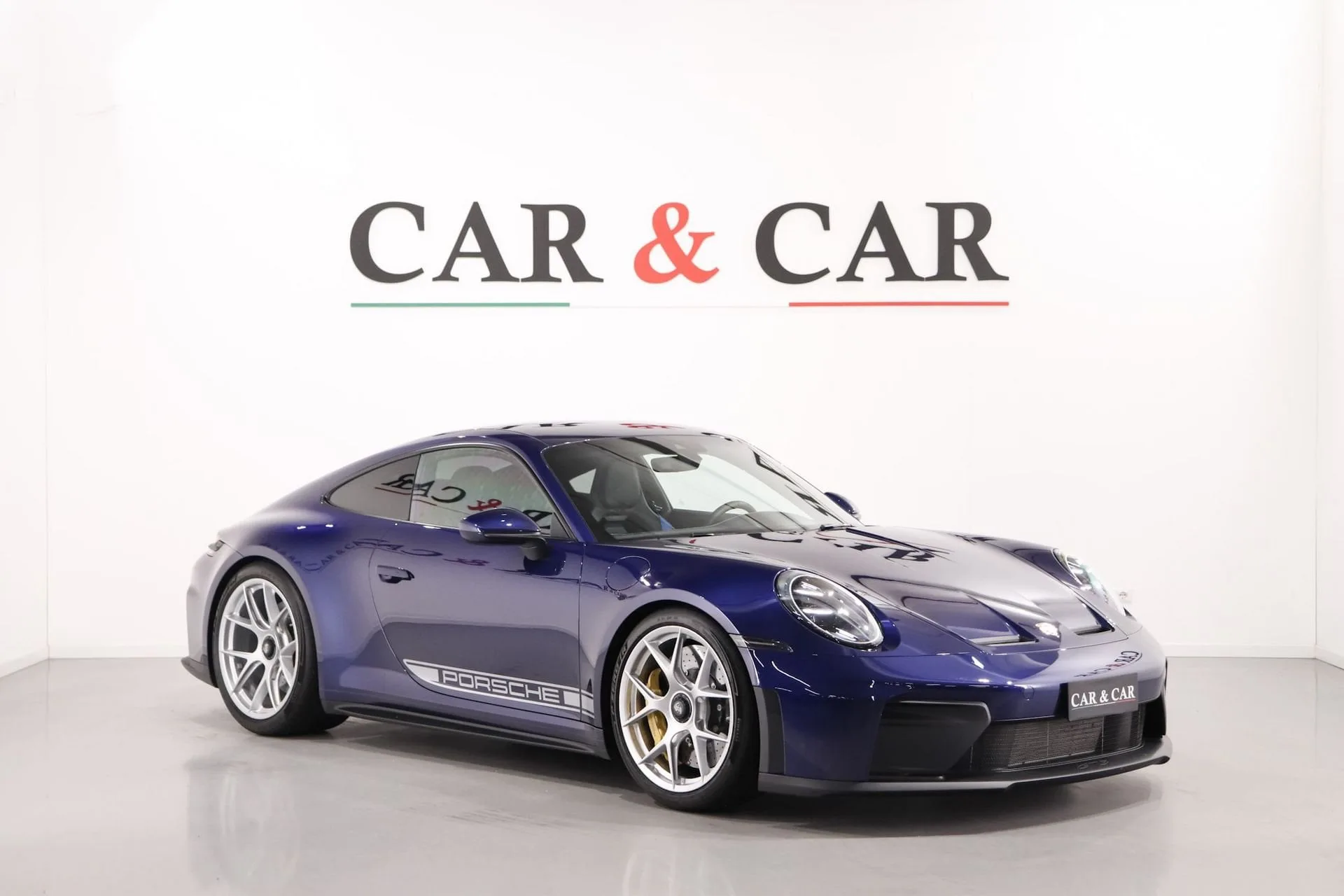 2025 Porsche 911 GT3 Touring offered by a supercar dealer in Zibido San Giacomo, Italy, main photo