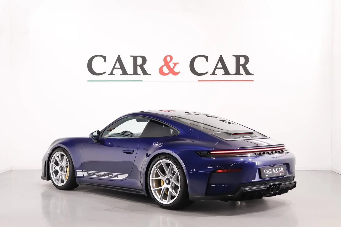 2025 Porsche 911 GT3 Touring offered by a supercar dealer in Zibido San Giacomo, Italy, photo 2 of 25