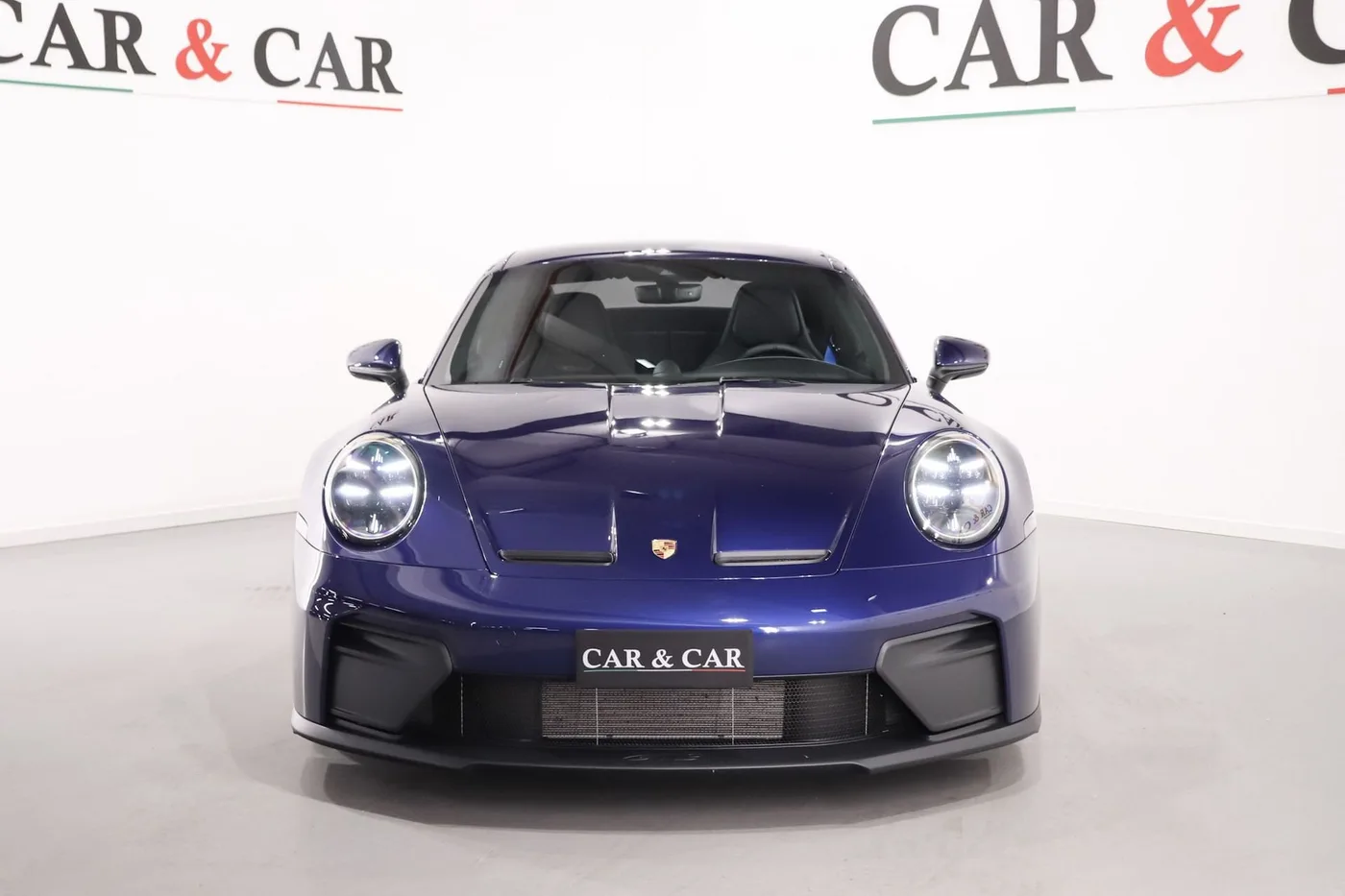 2025 Porsche 911 GT3 Touring offered by a supercar dealer in Zibido San Giacomo, Italy, photo 3 of 25