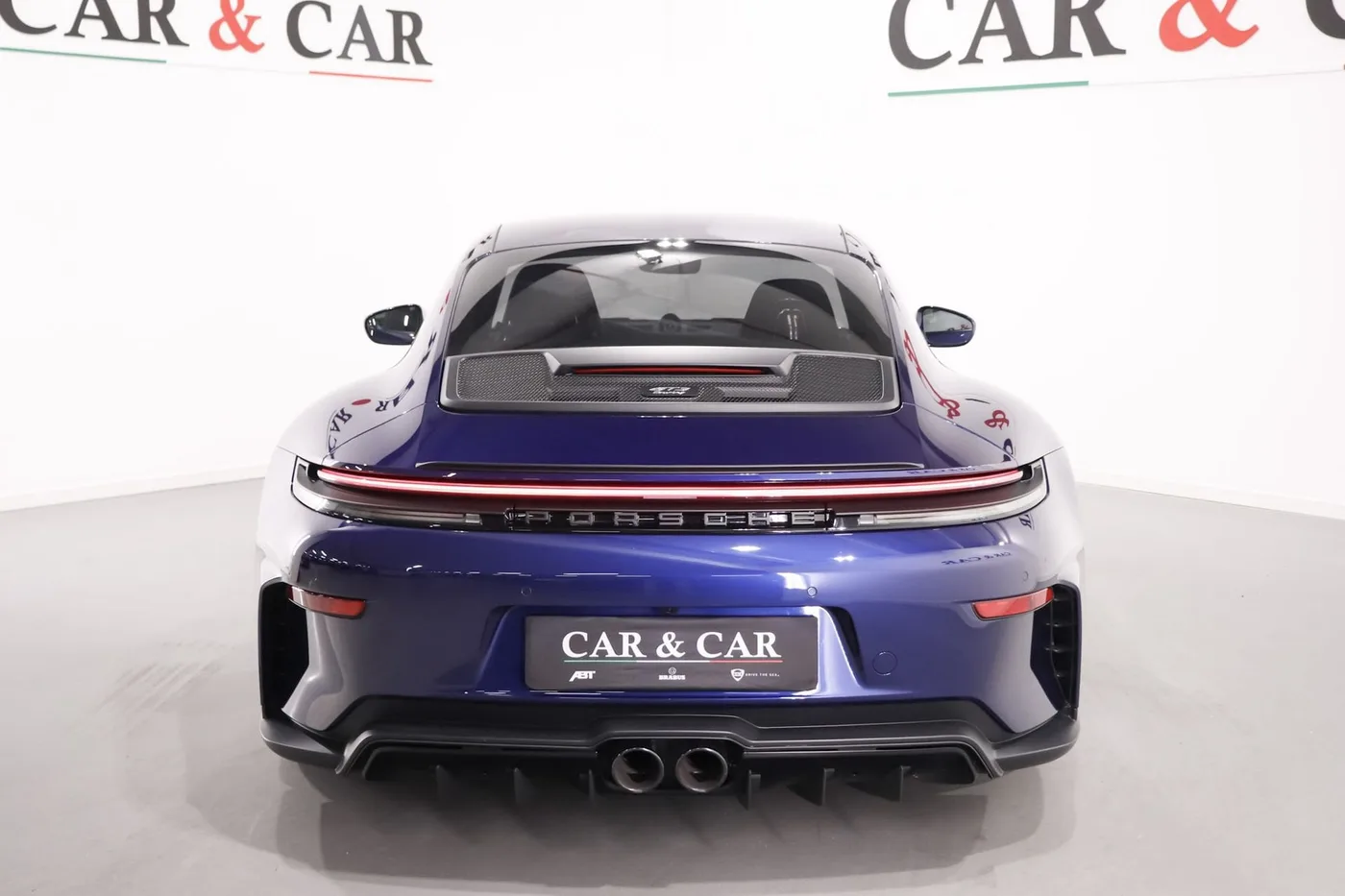2025 Porsche 911 GT3 Touring offered by a supercar dealer in Zibido San Giacomo, Italy, photo 4 of 25