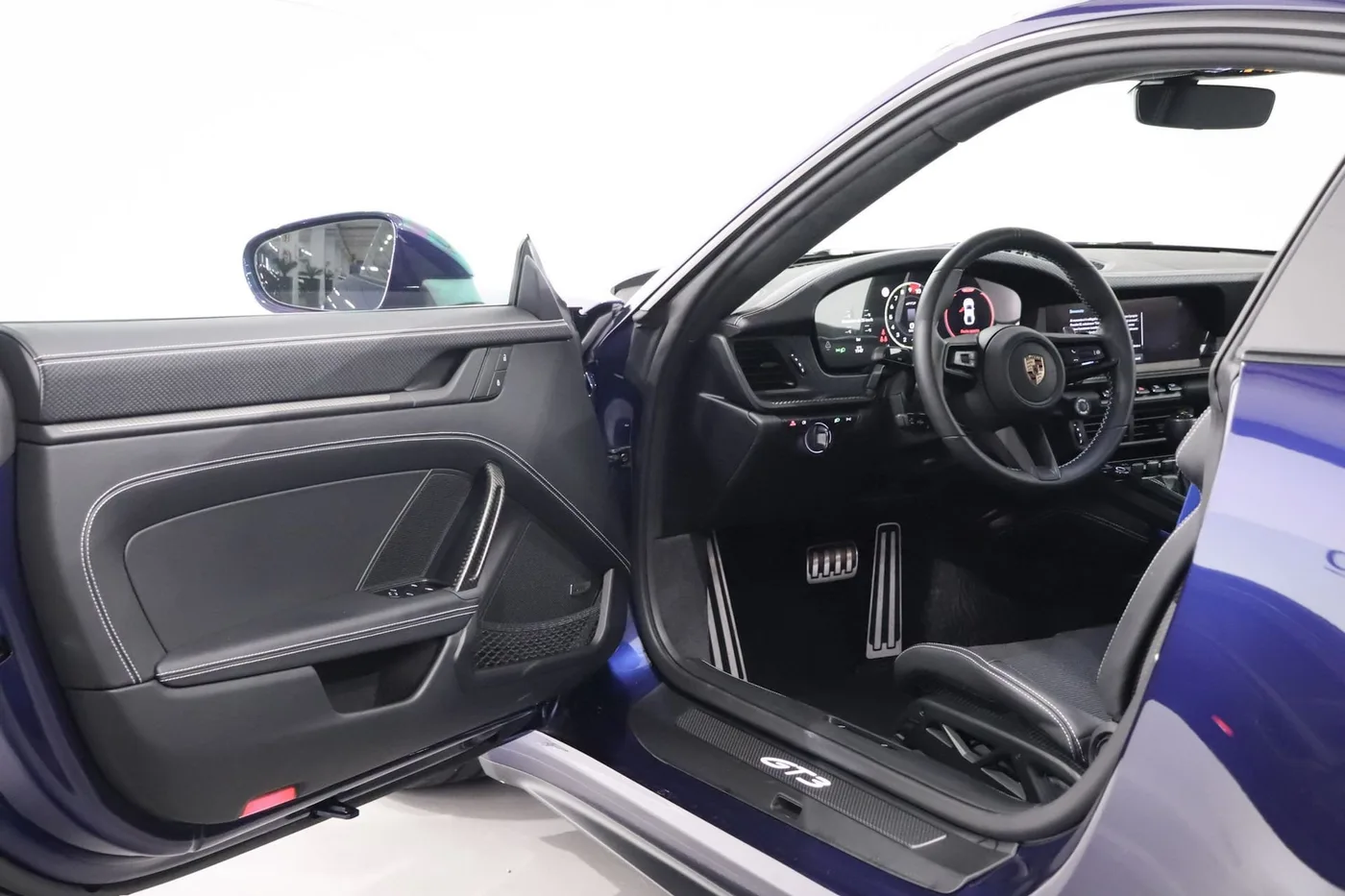 2025 Porsche 911 GT3 Touring offered by a supercar dealer in Zibido San Giacomo, Italy, photo 11 of 25
