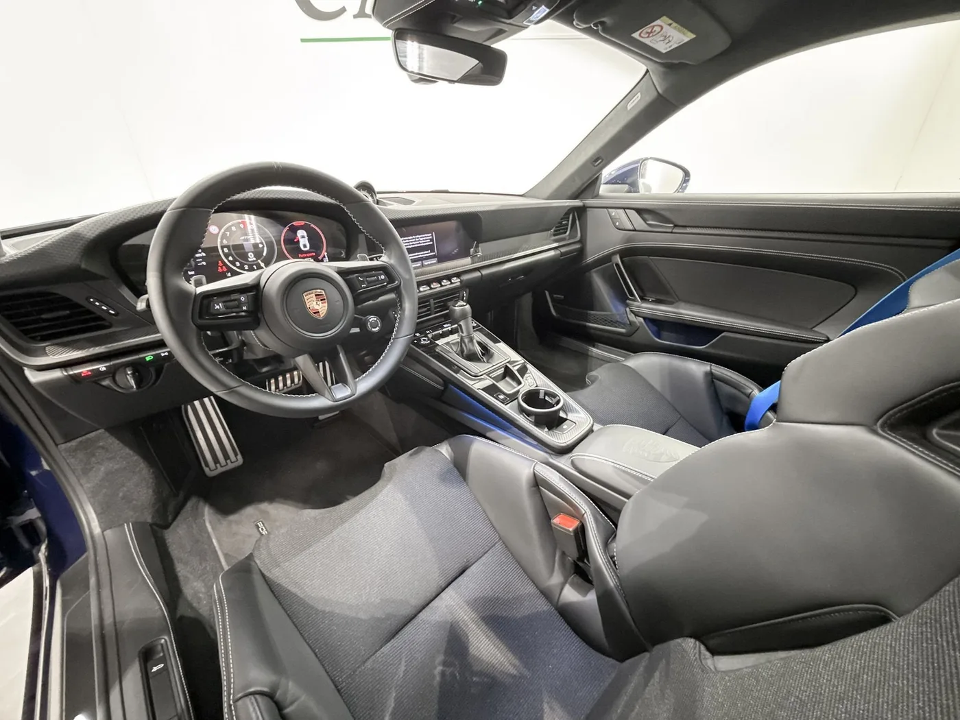 2025 Porsche 911 GT3 Touring offered by a supercar dealer in Zibido San Giacomo, Italy, photo 16 of 25
