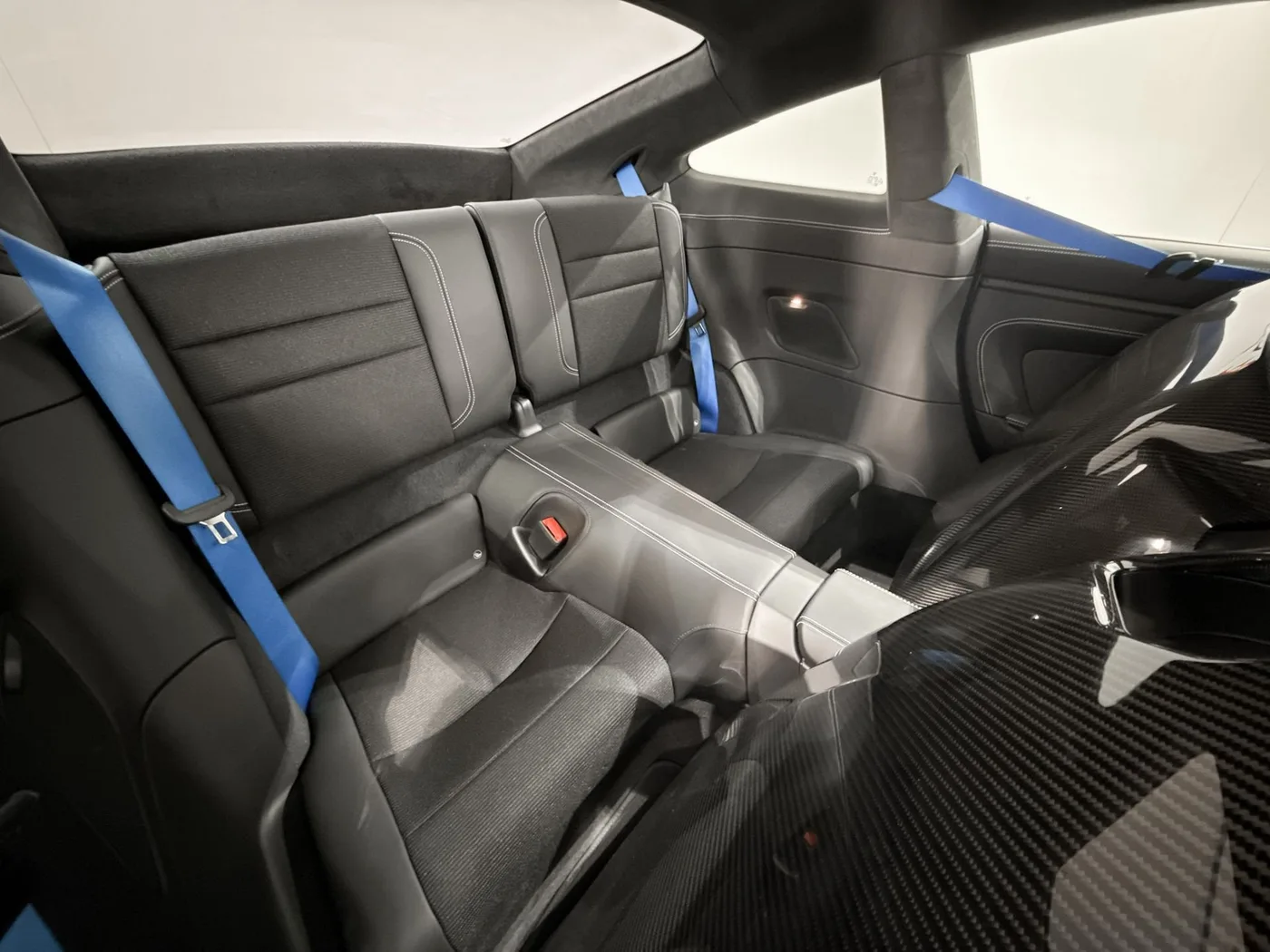 2025 Porsche 911 GT3 Touring offered by a supercar dealer in Zibido San Giacomo, Italy, photo 18 of 25