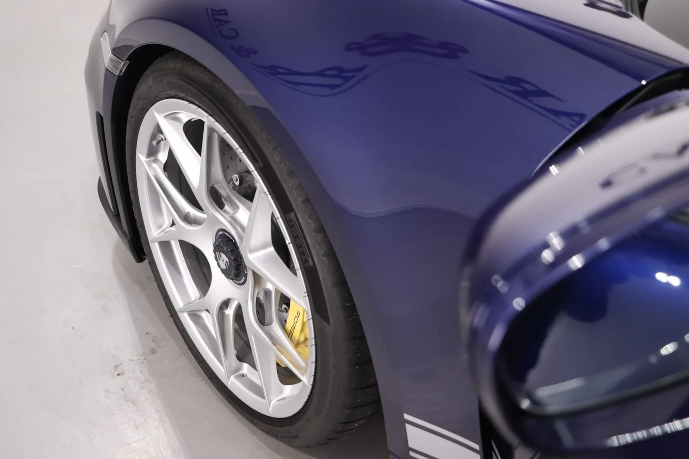 2025 Porsche 911 GT3 Touring offered by a supercar dealer in Zibido San Giacomo, Italy, photo 21 of 25