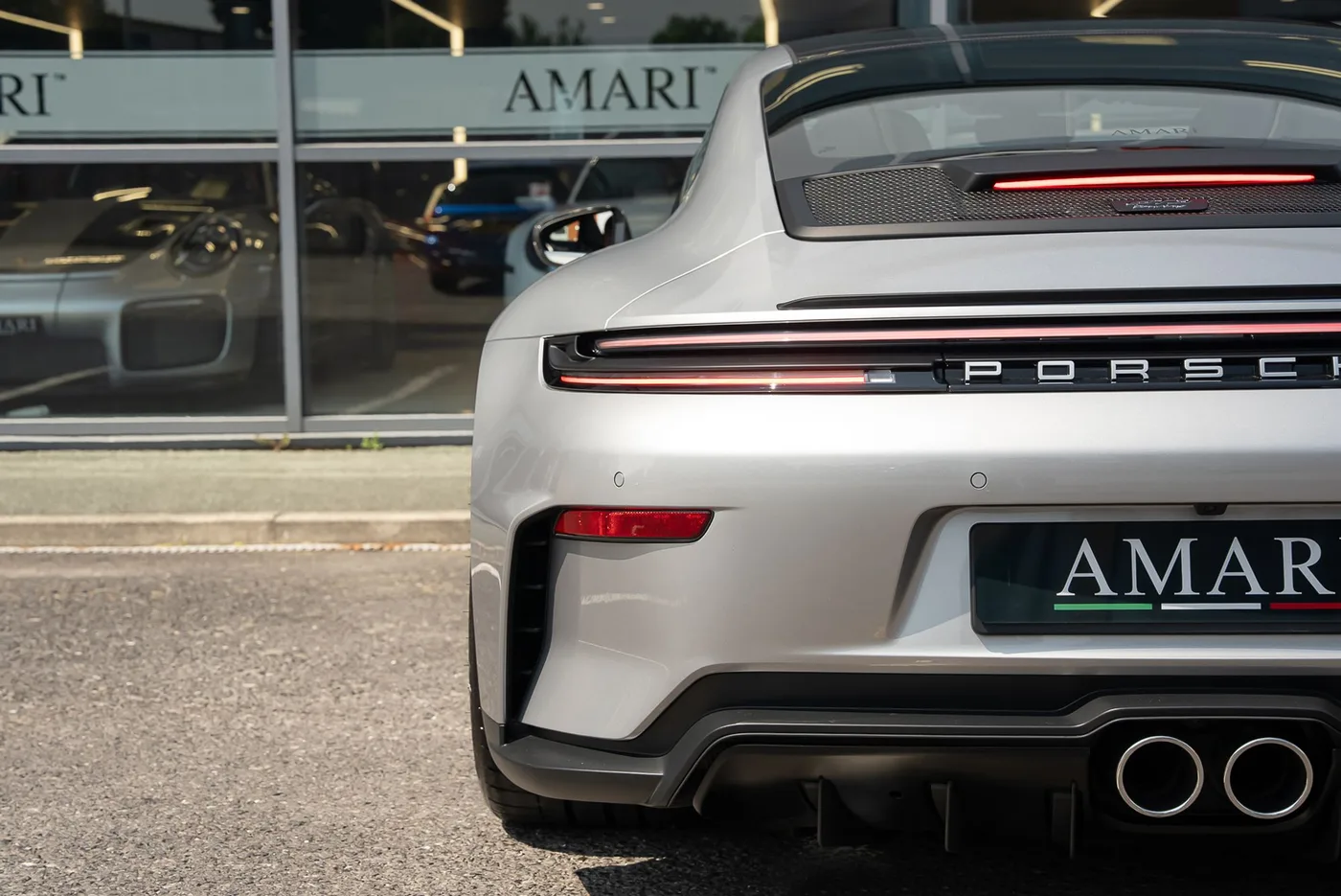 2025 Porsche 911 GT3 Touring manual proposée par un spécialiste de la supercar à Preston, Royaume-Uni, photo 9 sur 25