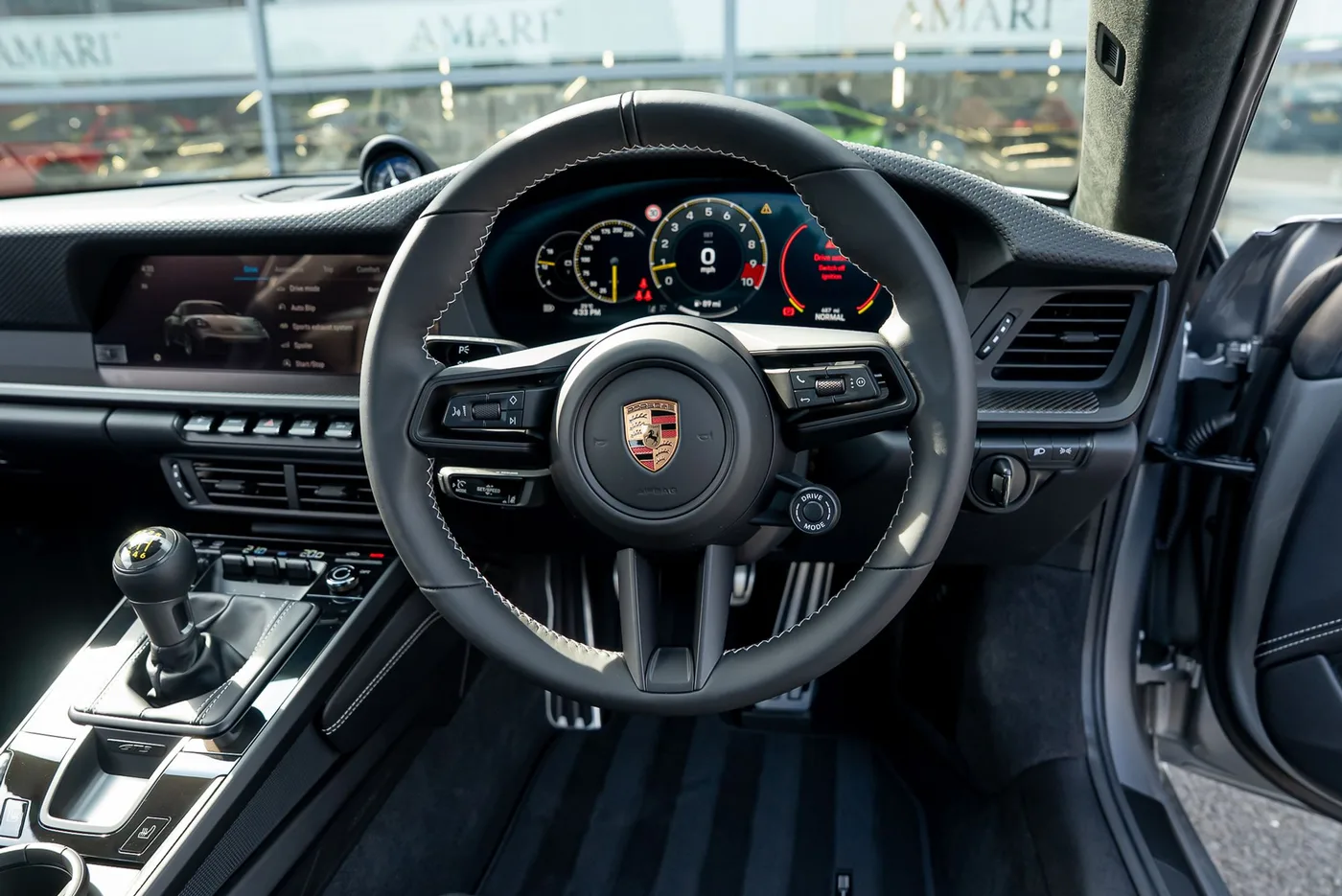 2025 Porsche 911 GT3 Touring manual proposée par un spécialiste de la supercar à Preston, Royaume-Uni, photo 25 sur 25