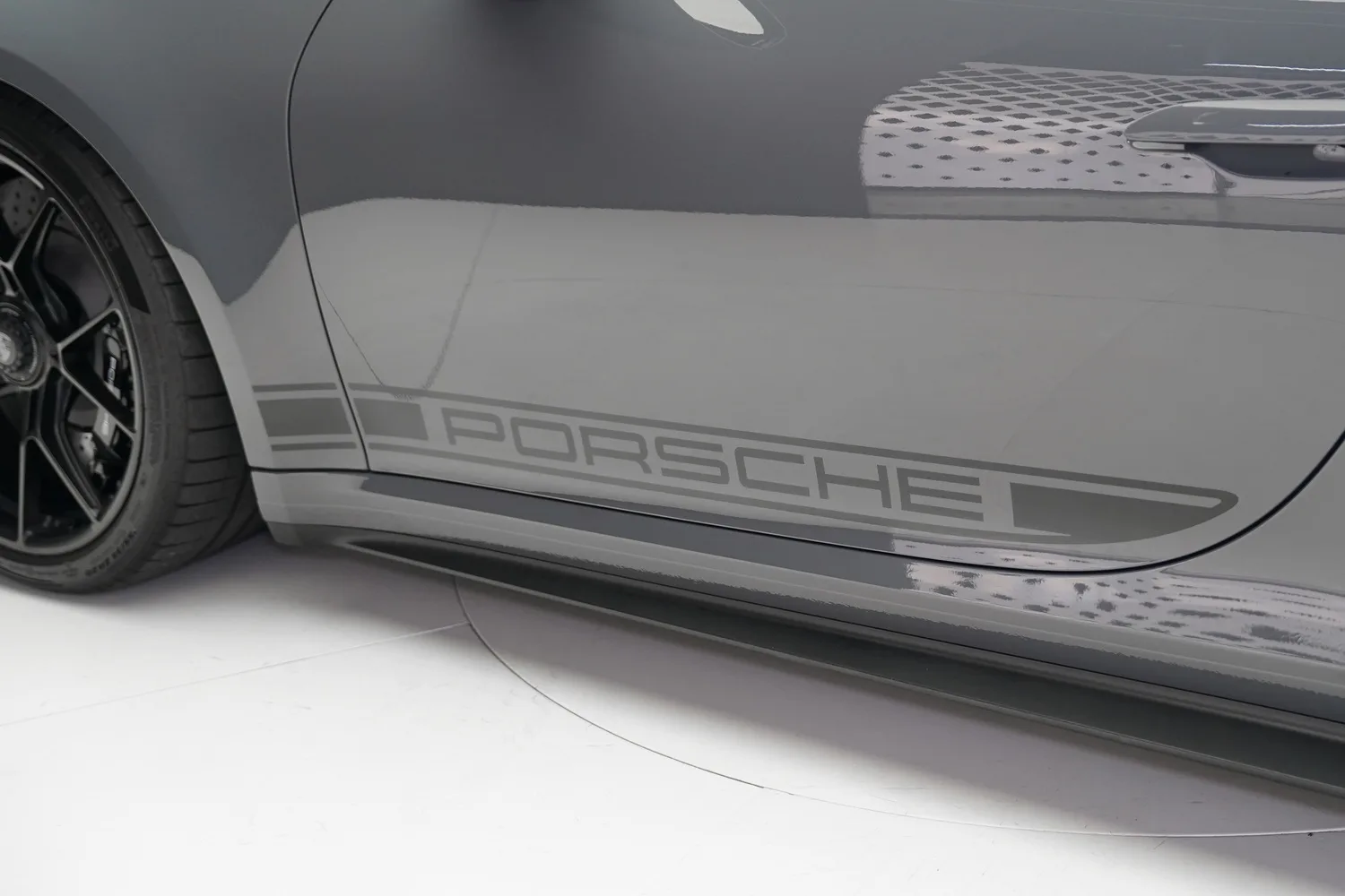 2025 Porsche 911 GT3 Touring, 11/16