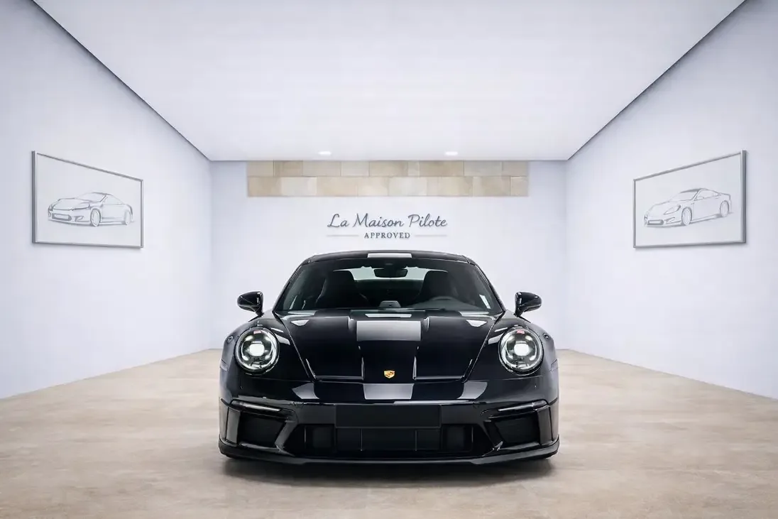 2025 Porsche 911 GT3 Touring offered by a specialist dealer in Paris, France, main photo