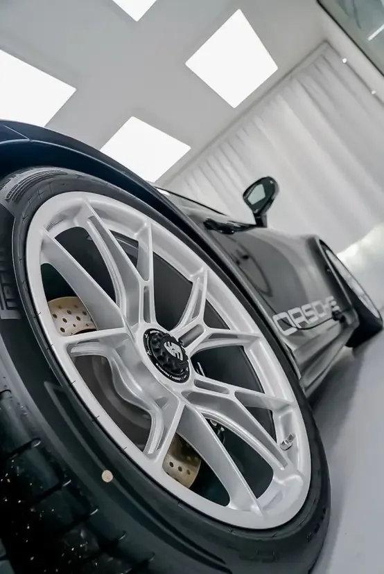 2025 Porsche 911 GT3 Touring, 7/26
