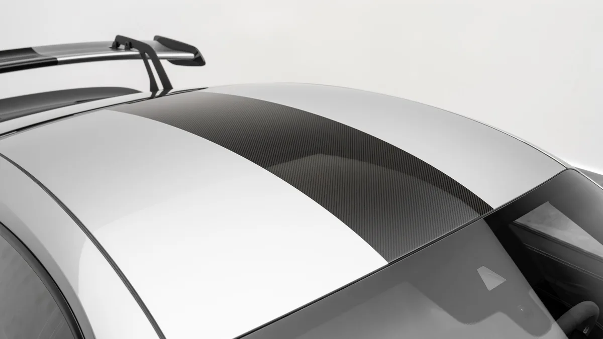 2025 Porsche 911 GT3 Weissach package angeboten von einem Fachhändler in Dubai, Vereinigte Arabische Emirate, Foto 10 von 25