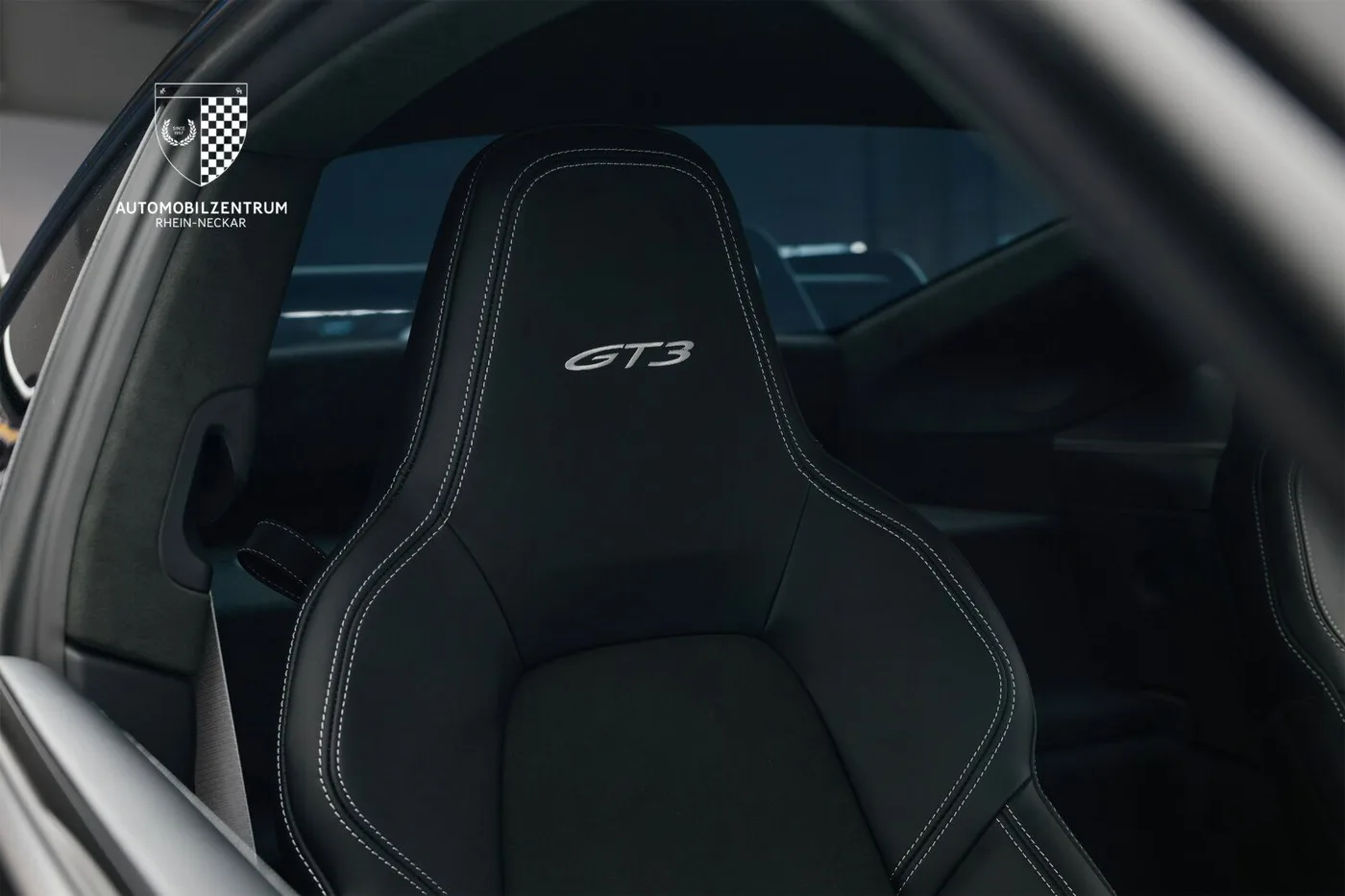 2025 Porsche 911 GT3 offered by a supercar dealer in Viernheim, Germany, photo 18 of 25