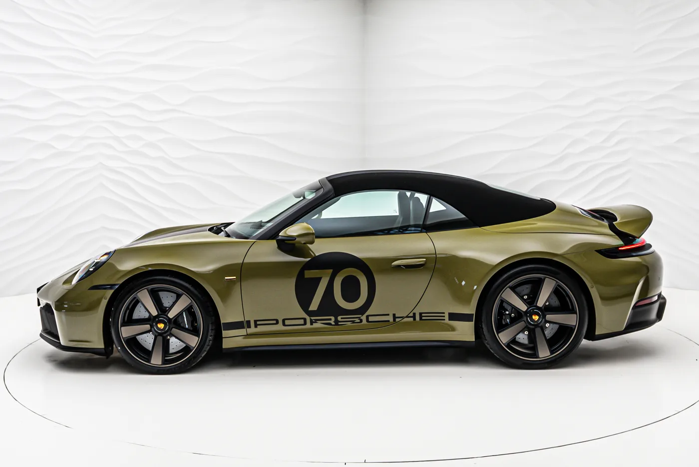 2025 Porsche 911 proposée par un concessionnaire spécialisé à Sengenthal, Allemagne, photo 3 sur 25