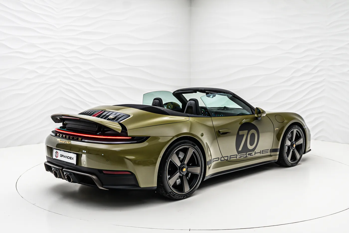 2025 Porsche 911 proposée par un concessionnaire spécialisé à Sengenthal, Allemagne, photo 7 sur 25