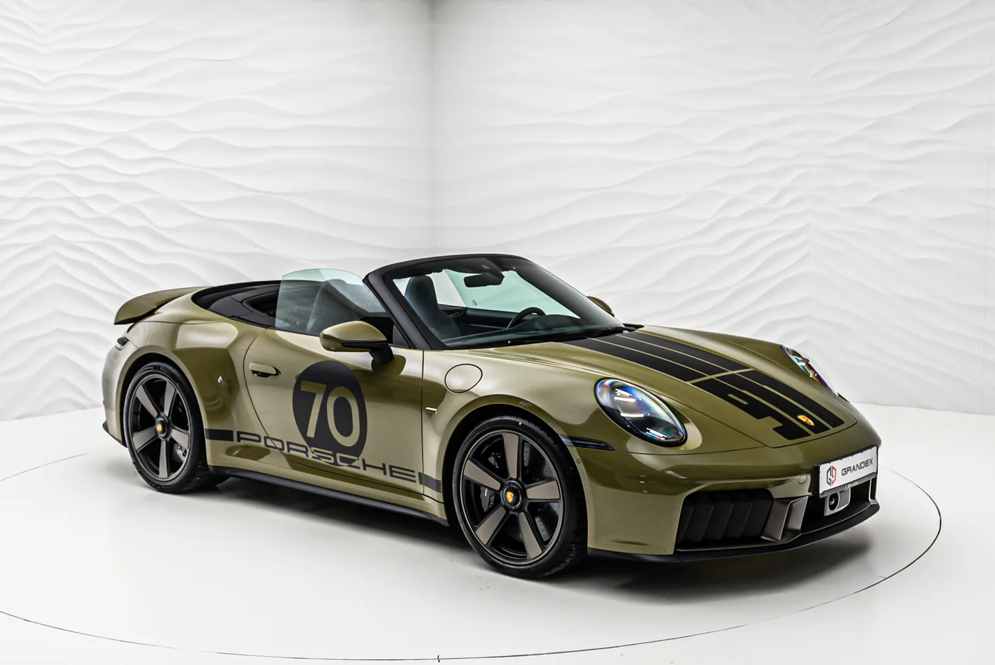 2025 Porsche 911 proposée par un concessionnaire spécialisé à Sengenthal, Allemagne, photo 9 sur 25