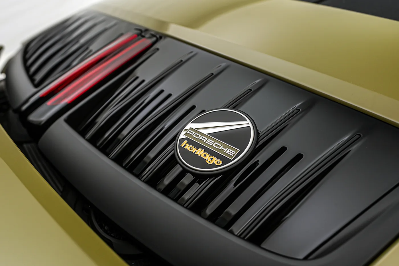 2025 Porsche 911 proposée par un concessionnaire spécialisé à Sengenthal, Allemagne, photo 17 sur 25