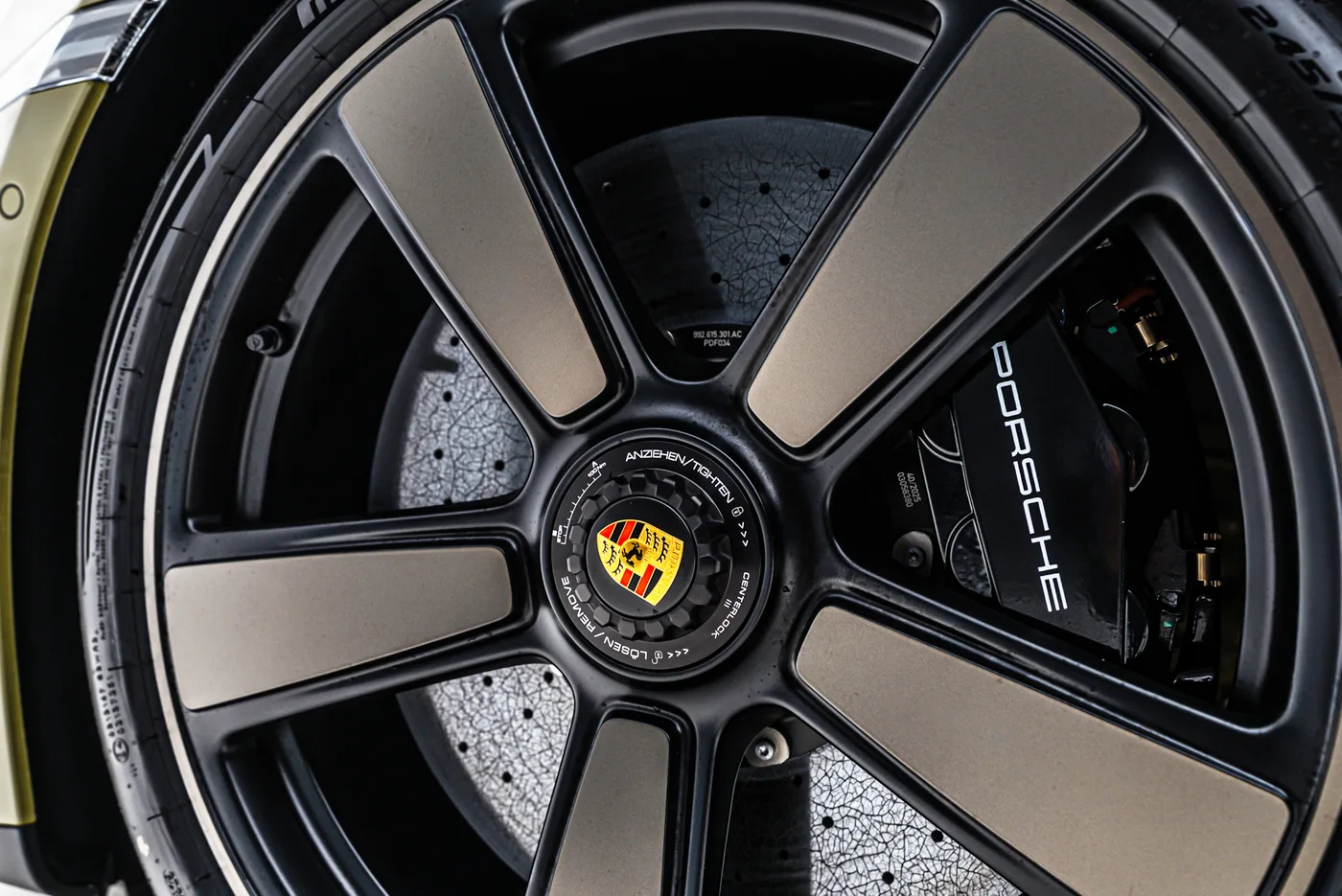 2025 Porsche 911 proposée par un concessionnaire spécialisé à Sengenthal, Allemagne, photo 19 sur 25