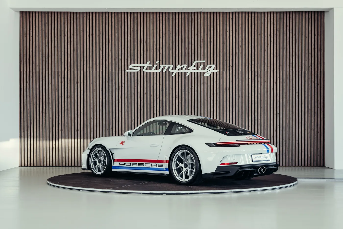 2025 Porsche 911 S/T angeboten von einem Oldtimerspezialisten in Stuttgart, Deutschland, Foto 3 von 25