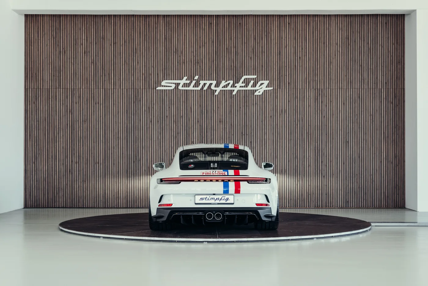 2025 Porsche 911 S/T angeboten von einem Oldtimerspezialisten in Stuttgart, Deutschland, Foto 4 von 25