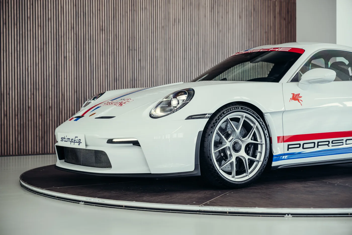 2025 Porsche 911 S/T angeboten von einem Oldtimerspezialisten in Stuttgart, Deutschland, Foto 15 von 25