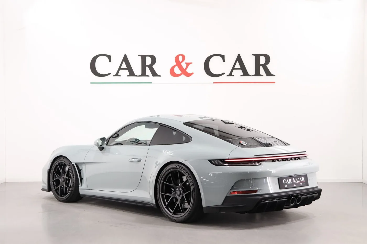 2025 Porsche 911 S/T proposée par un spécialiste de la supercar à Zibido San Giacomo, Italie, photo 2 sur 25