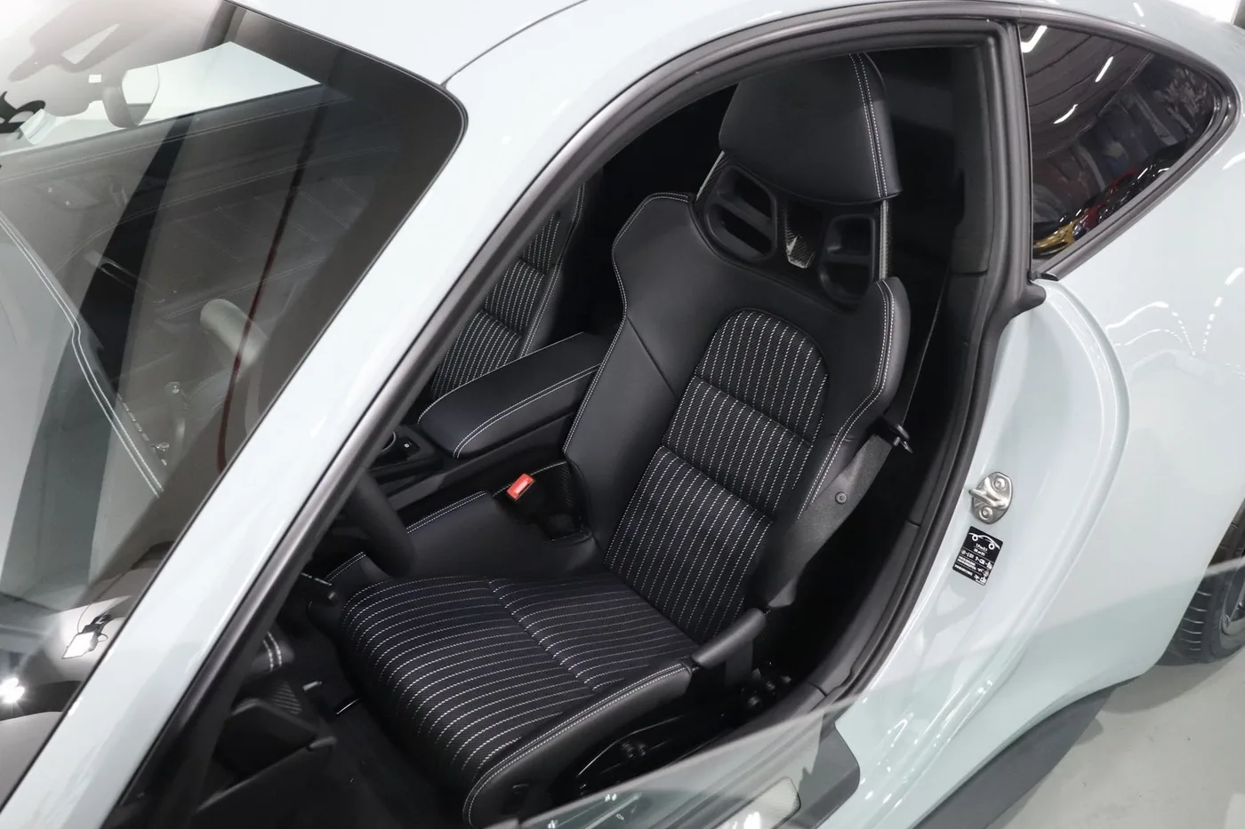 2025 Porsche 911 S/T proposée par un spécialiste de la supercar à Zibido San Giacomo, Italie, photo 7 sur 25