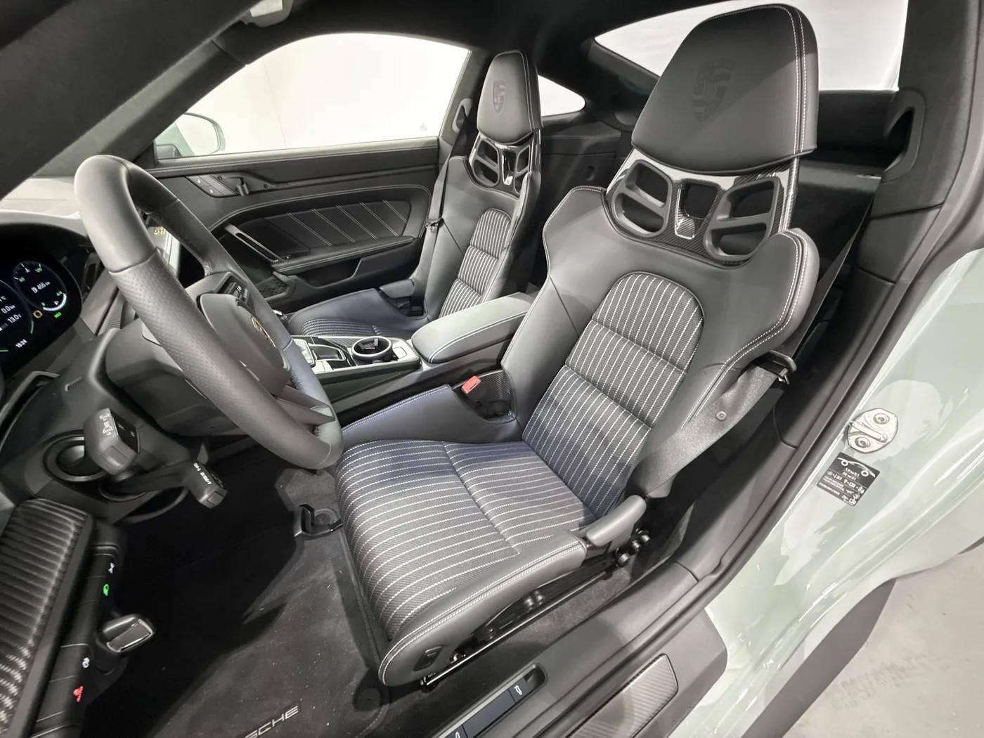 2025 Porsche 911 S/T proposée par un spécialiste de la supercar à Zibido San Giacomo, Italie, photo 13 sur 25