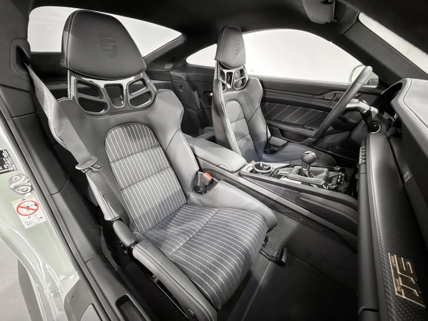 2025 Porsche 911 S/T proposée par un spécialiste de la supercar à Zibido San Giacomo, Italie, photo 14 sur 25