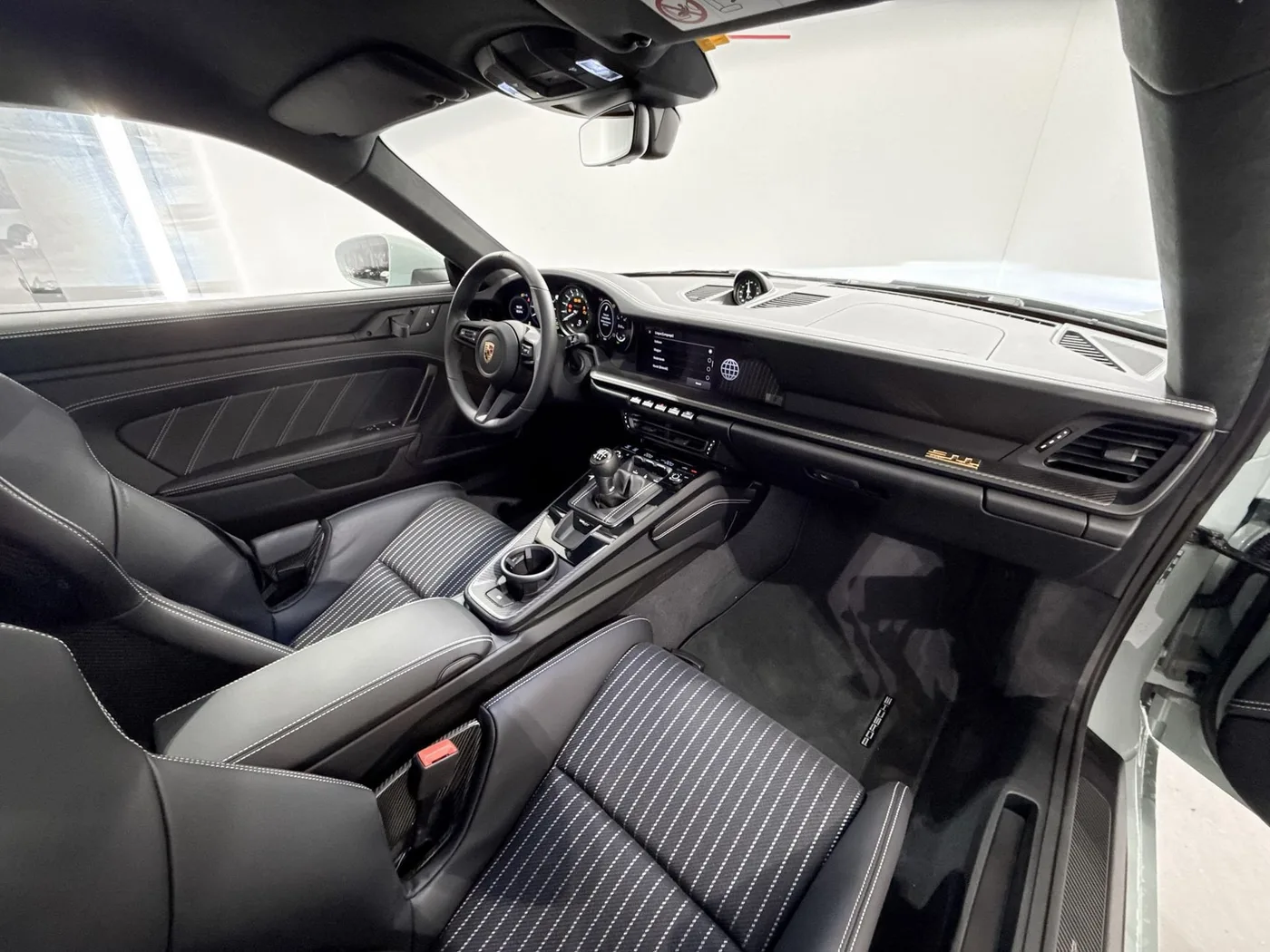 2025 Porsche 911 S/T proposée par un spécialiste de la supercar à Zibido San Giacomo, Italie, photo 15 sur 25