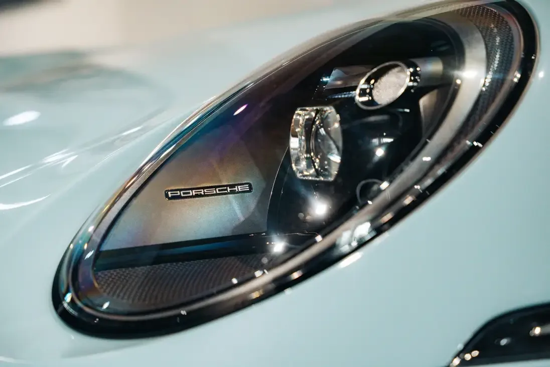 2025 Porsche 911 S/T, 12/17