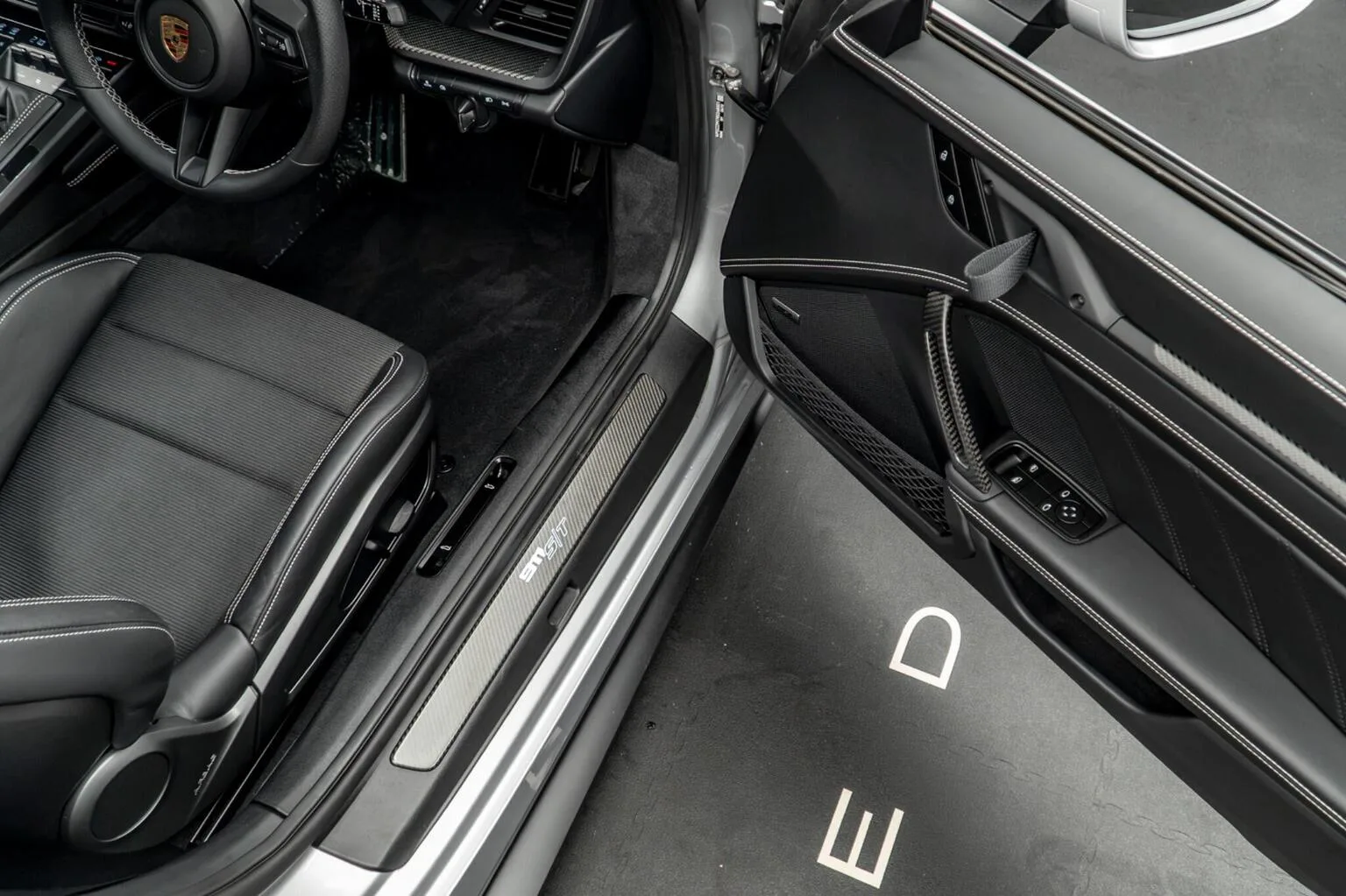 2025 Porsche 911 S/T, 28/30