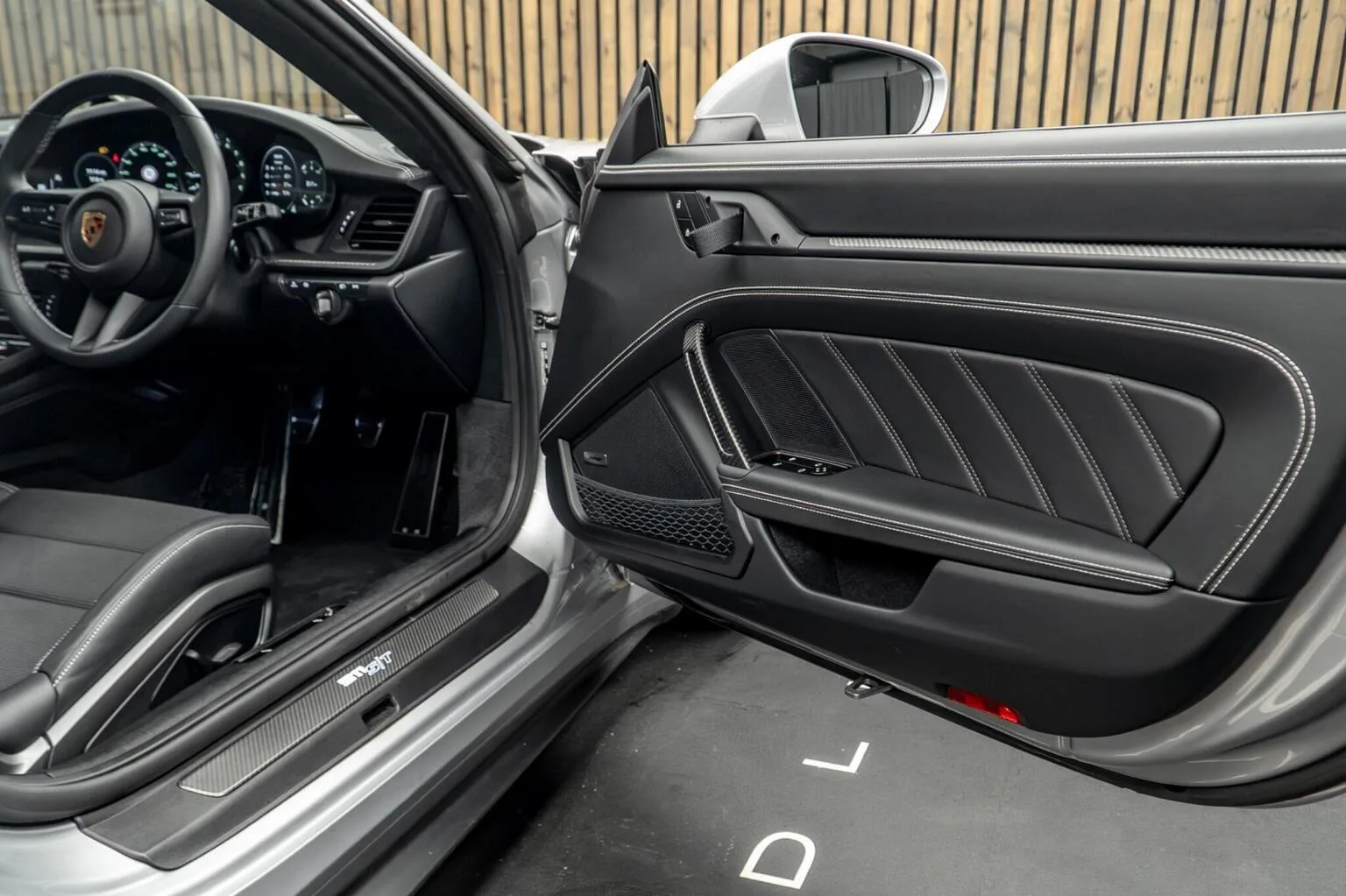 2025 Porsche 911 S/T, 30/30