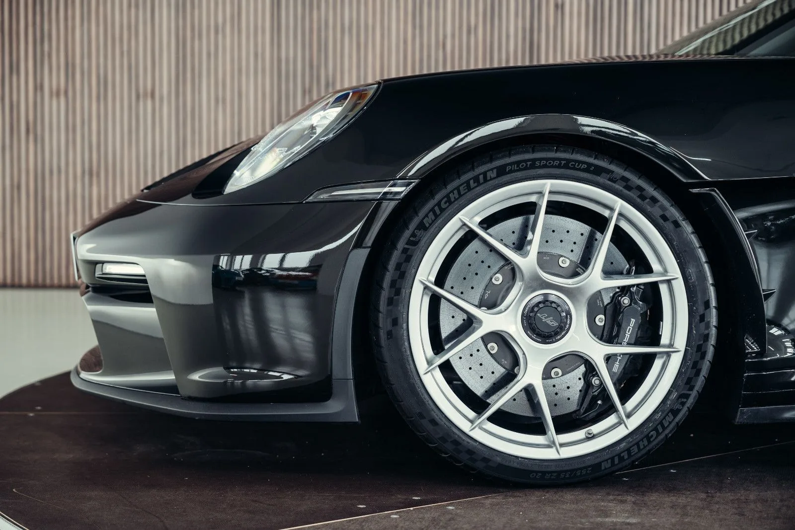2025 Porsche 911 S/T, 15/30
