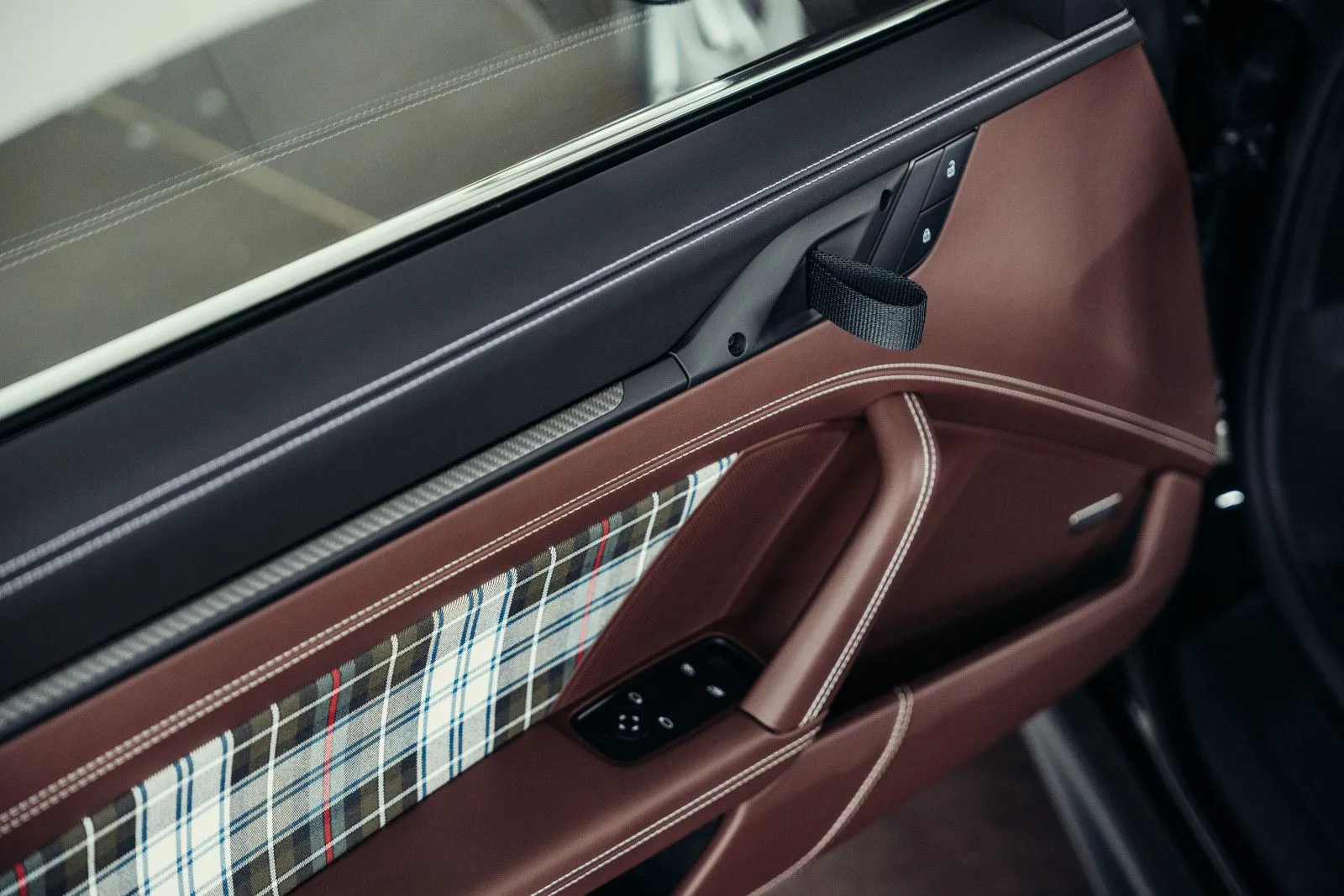 2025 Porsche 911 S/T, 18/30