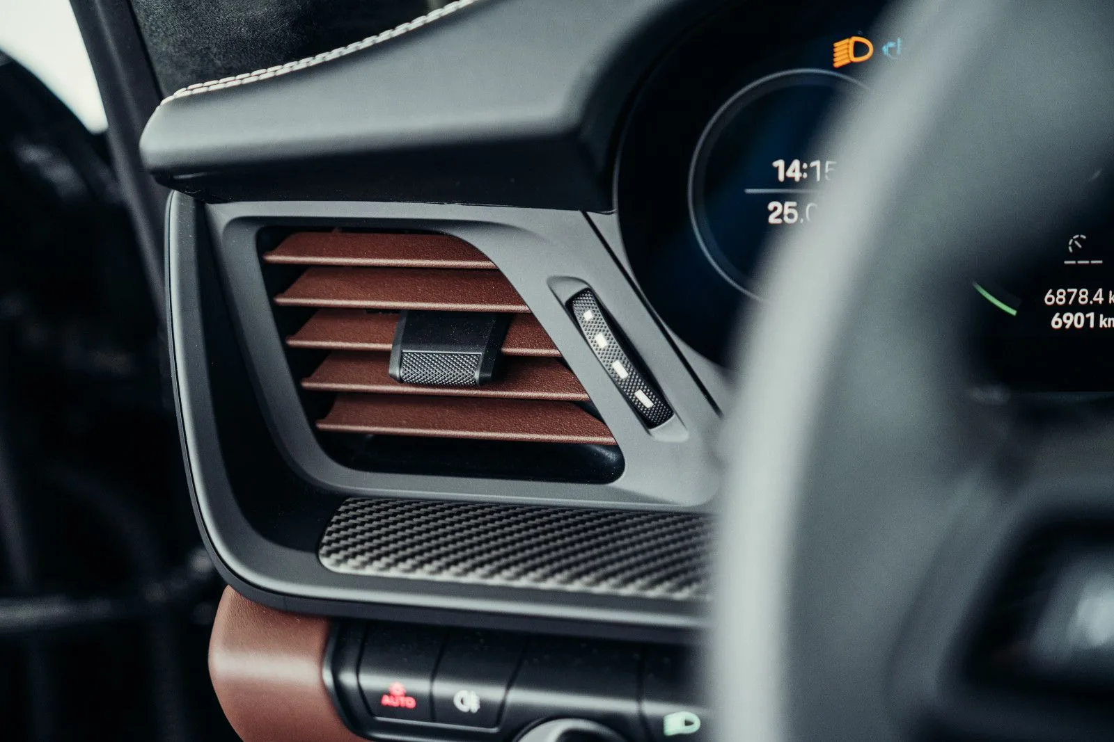 2025 Porsche 911 S/T, 26/30